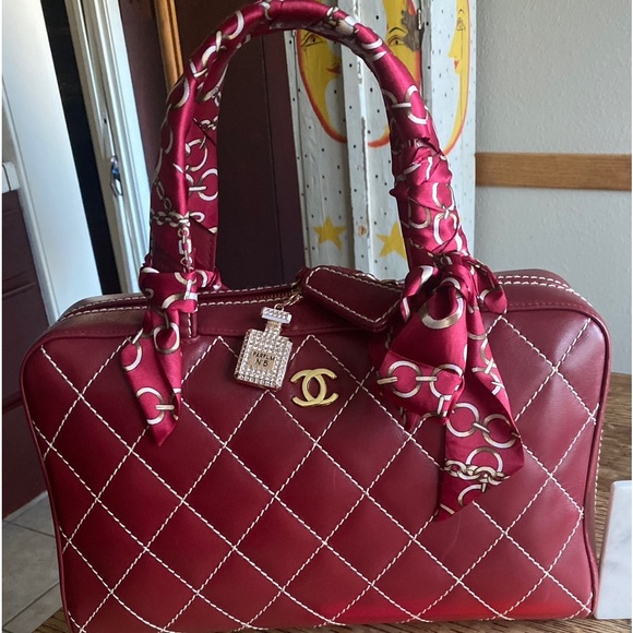 CHANEL Handbags - COPY - 🌹NWT RARE CHANEL WILD STITCH HANDBAG🌹            🌹 L= 13”  H= 9”  D= 5”